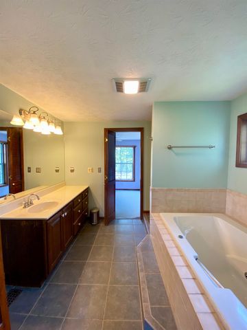 15 Roland Park Drive, Huntington, WV 25705