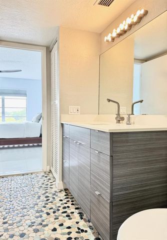 4164 Inverrary Drive 404, Lauderhill, FL 33319
