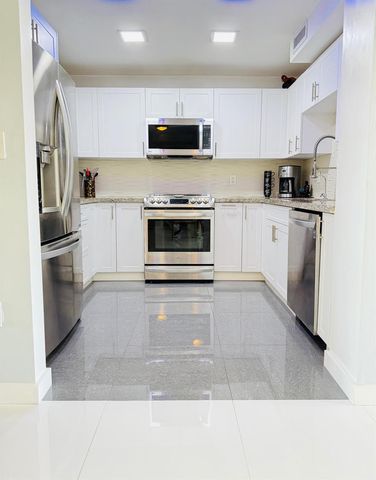 4164 Inverrary Drive 404, Lauderhill, FL 33319