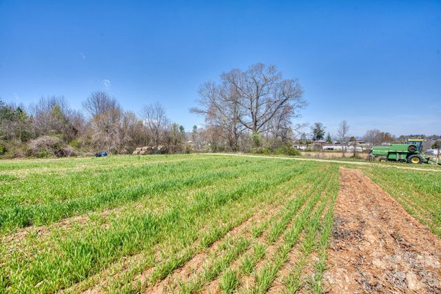 TBD Mohican Trail, Hendersonville, NC 28726