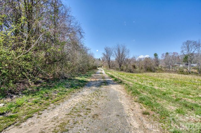 TBD Mohican Trail, Hendersonville, NC 28726