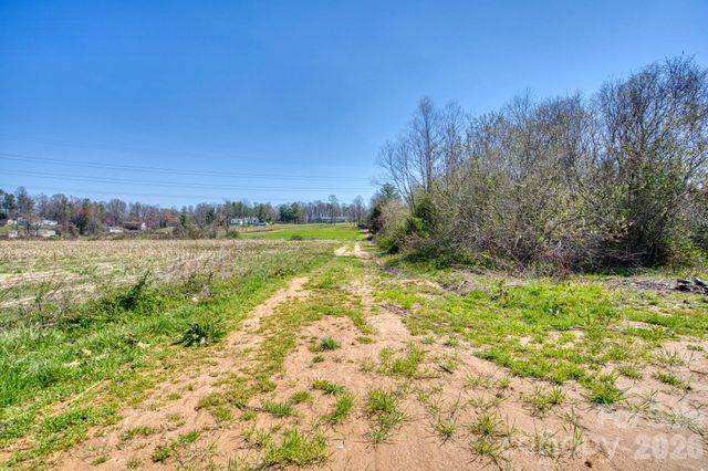 TBD Mohican Trail, Hendersonville, NC 28726