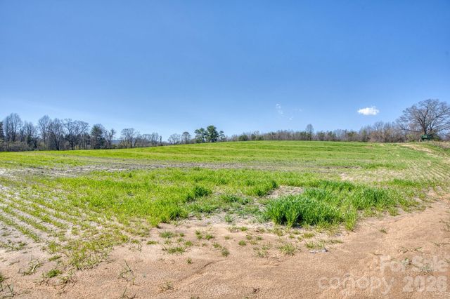 TBD Mohican Trail, Hendersonville, NC 28726