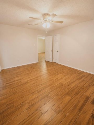 7446 Soledad Drive, Houston, TX 77083