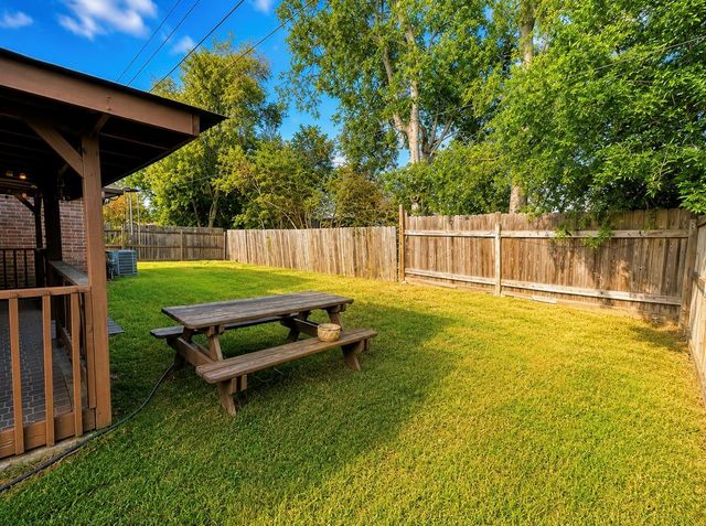 7446 Soledad Drive, Houston, TX 77083