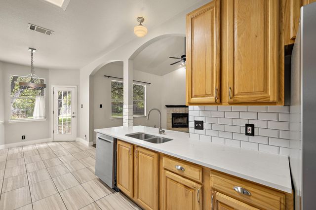 1804 Warwick CV, Cedar Park, TX 78613