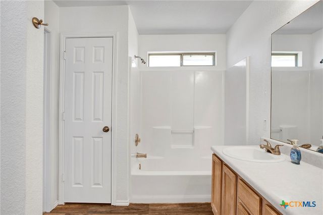 2010 Wright Way, Killeen, TX 76543