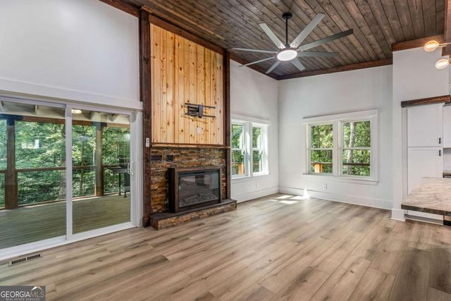 208 Autumn Lane, Blairsville, GA 30512