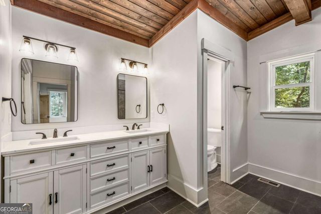 208 Autumn Lane, Blairsville, GA 30512