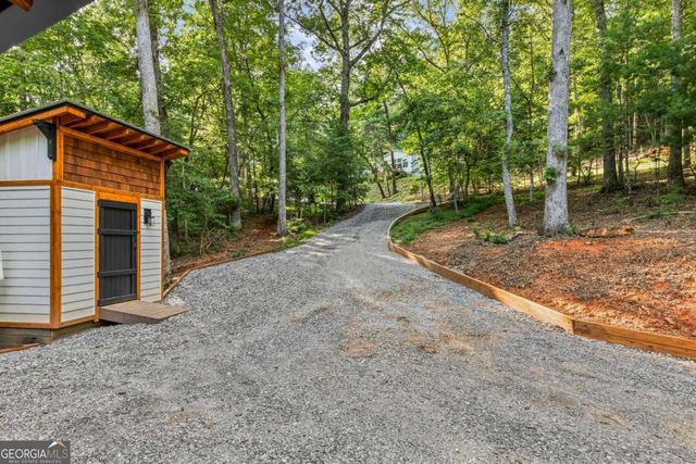 208 Autumn Lane, Blairsville, GA 30512