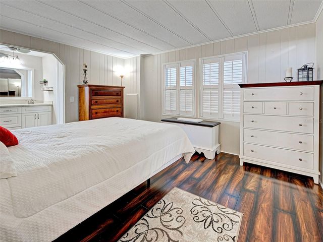 252 SUN AIR CIRCLE, Osprey, FL 34229