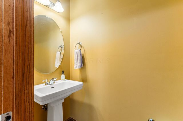 3680 Warrensburg Road, Delaware, OH 43015