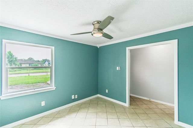 12906 Southspring Drive, Houston, TX 77047