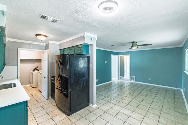 12906 Southspring Drive, Houston, TX 77047