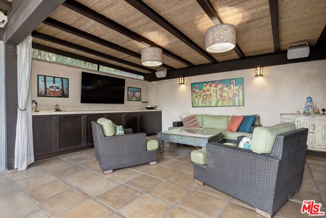 1927 N Normandie Avenue, Los Angeles, CA 90027