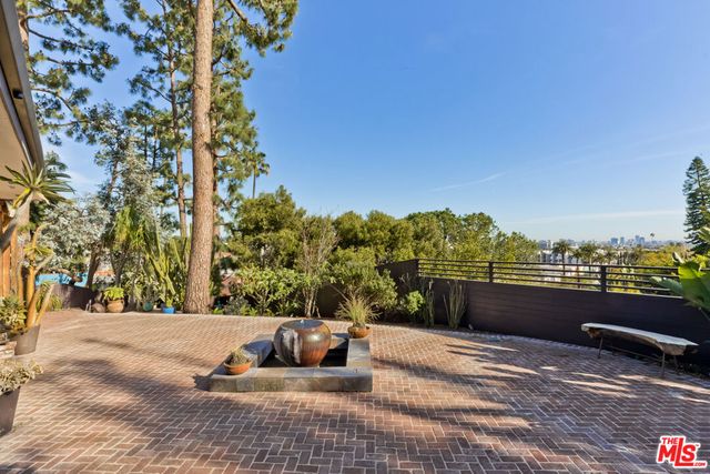 1927 N Normandie Avenue, Los Angeles, CA 90027