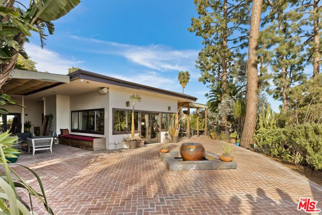 1927 N Normandie Avenue, Los Angeles, CA 90027