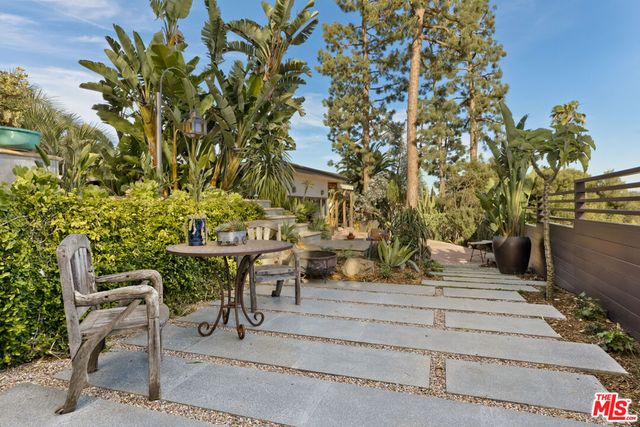 1927 N Normandie Avenue, Los Angeles, CA 90027