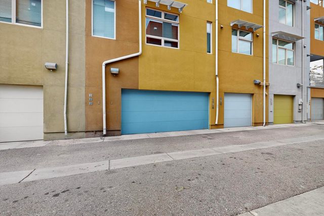 343 Platinum Street SW, Albuquerque, NM 87102