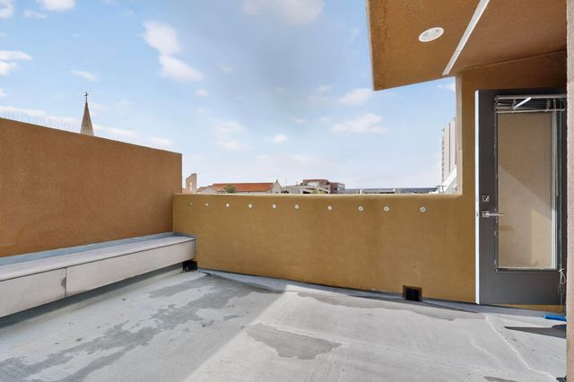 343 Platinum Street SW, Albuquerque, NM 87102