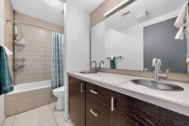 343 Platinum Street SW, Albuquerque, NM 87102