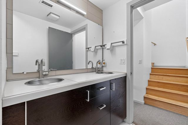 343 Platinum Street SW, Albuquerque, NM 87102