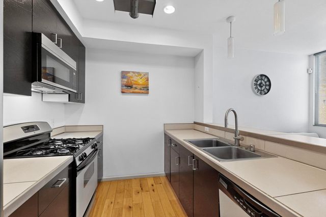 343 Platinum Street SW, Albuquerque, NM 87102