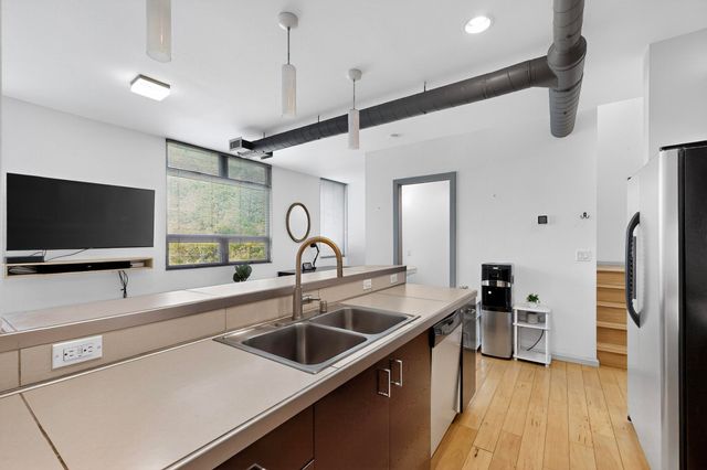 343 Platinum Street SW, Albuquerque, NM 87102