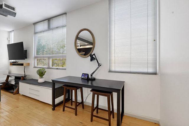 343 Platinum Street SW, Albuquerque, NM 87102