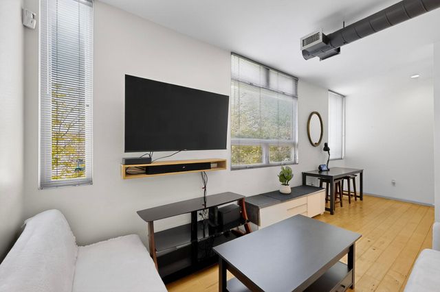 343 Platinum Street SW, Albuquerque, NM 87102