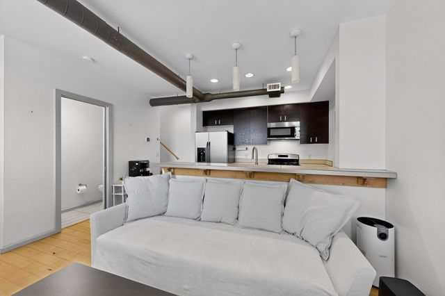 343 Platinum Street SW, Albuquerque, NM 87102