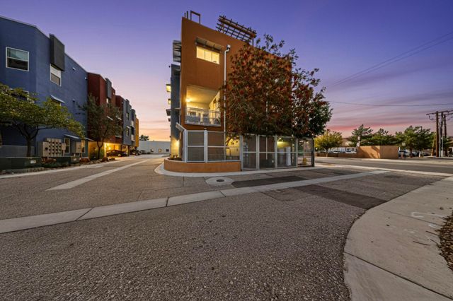 343 Platinum Street SW, Albuquerque, NM 87102