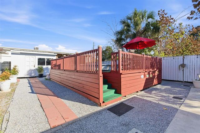 8907 N TAMPA STREET, Tampa, FL 33604