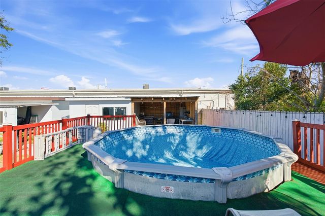 8907 N TAMPA STREET, Tampa, FL 33604