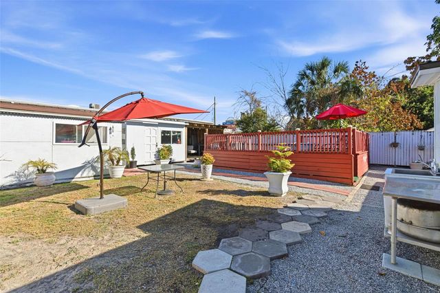 8907 N TAMPA STREET, Tampa, FL 33604