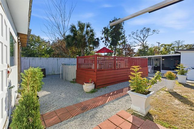 8907 N TAMPA STREET, Tampa, FL 33604