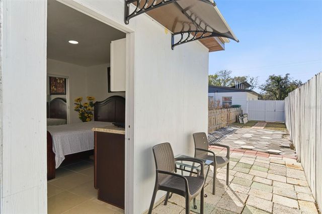 8907 N TAMPA STREET, Tampa, FL 33604