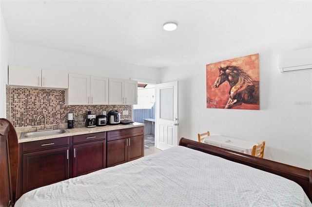 8907 N TAMPA STREET, Tampa, FL 33604