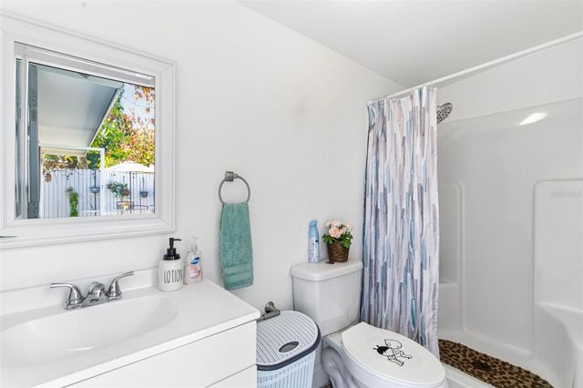 8907 N TAMPA STREET, Tampa, FL 33604