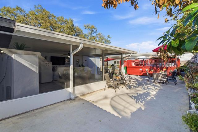 8907 N TAMPA STREET, Tampa, FL 33604