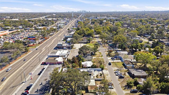 8907 N TAMPA STREET, Tampa, FL 33604