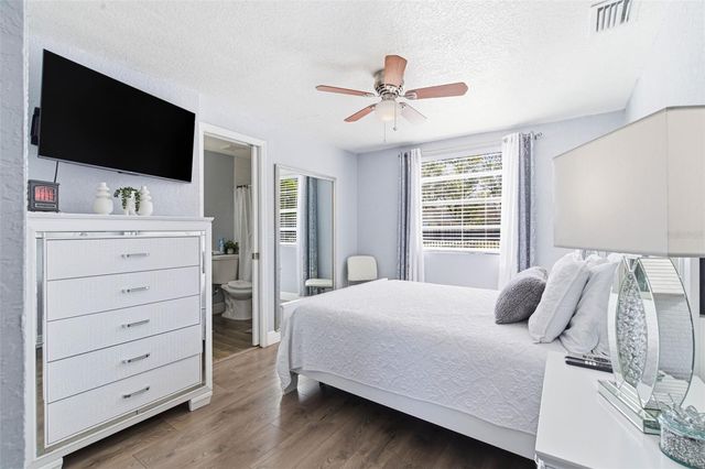 8907 N TAMPA STREET, Tampa, FL 33604