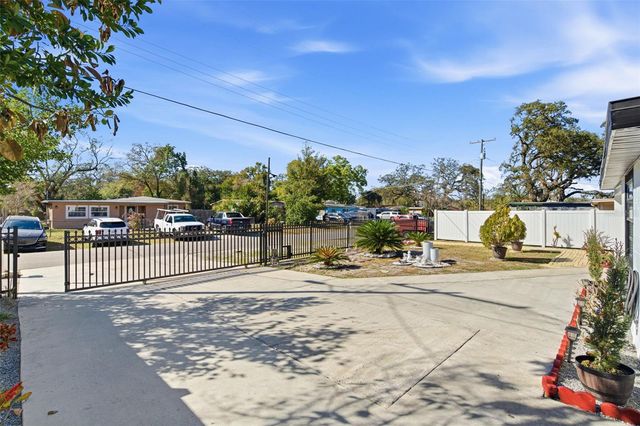 8907 N TAMPA STREET, Tampa, FL 33604