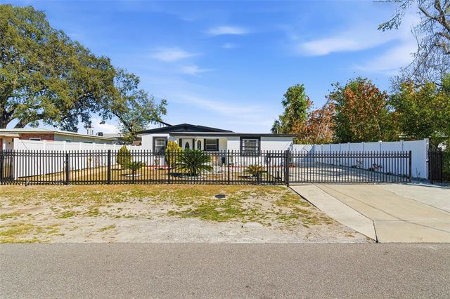 8907 N TAMPA STREET, Tampa, FL 33604