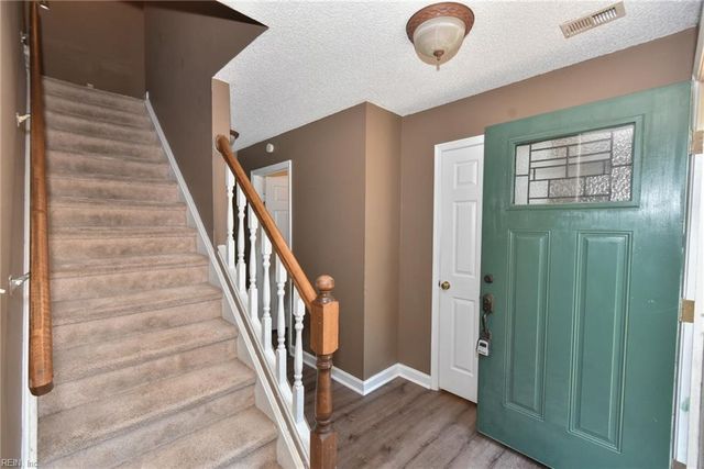 102 River Point DR, Suffolk, VA 23434