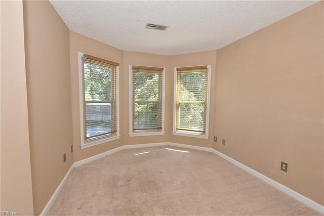 102 River Point DR, Suffolk, VA 23434