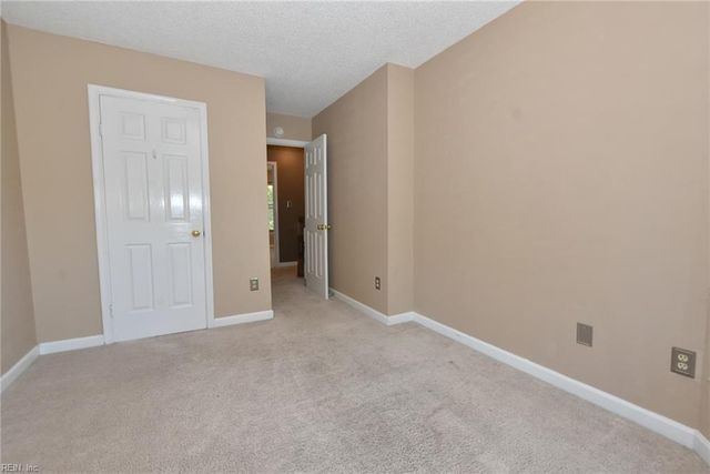 102 River Point DR, Suffolk, VA 23434