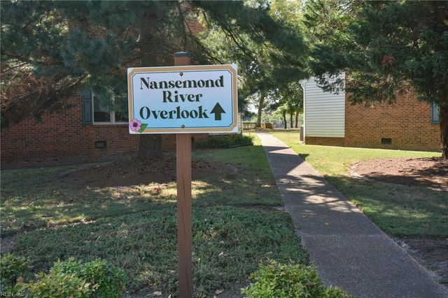 102 River Point DR, Suffolk, VA 23434