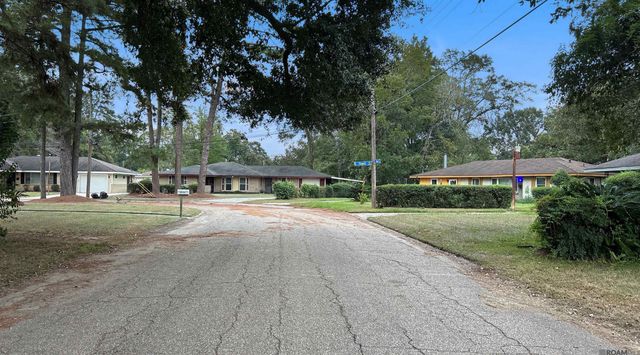 6122 S Howell Dr, Baton Rouge, LA 70805