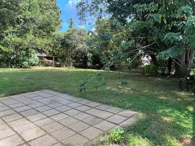 6122 S Howell Dr, Baton Rouge, LA 70805